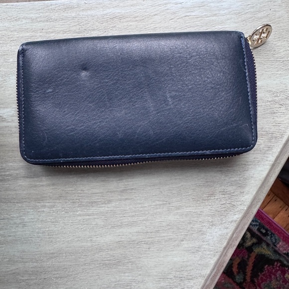 Tory Burch black/navy zippered long leather wallet w/ coin section & dustbag EUC - Picture 4 of 9